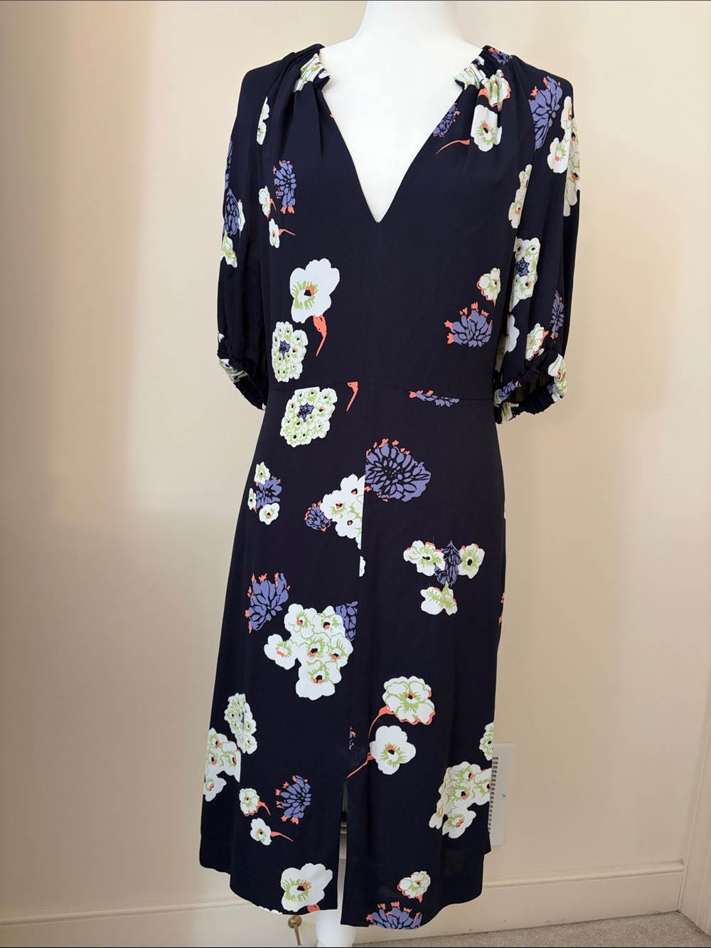 Women’s Lewit Navy Floral V-Neck Midi Dress